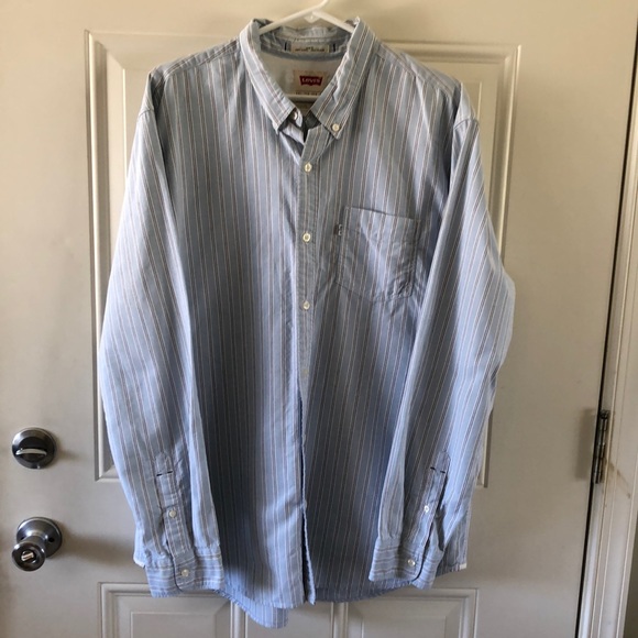 Levi's Other - Men’s Levi’s button down shirt